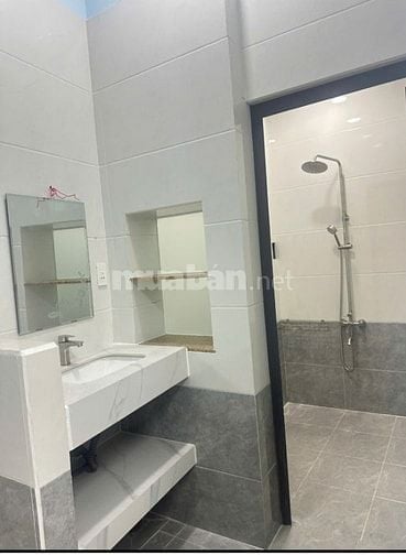 Cho thuê nhà mặt tiền Hồng Bàng, P.9, Q.6 giá 35tr