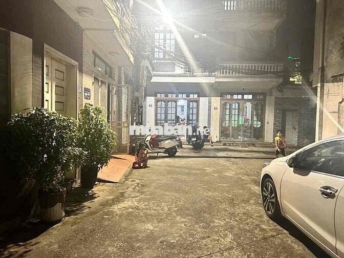 BÁN NHÀ BỒ ĐỀ 35m x 6ty8 có thương lượng nhẹ