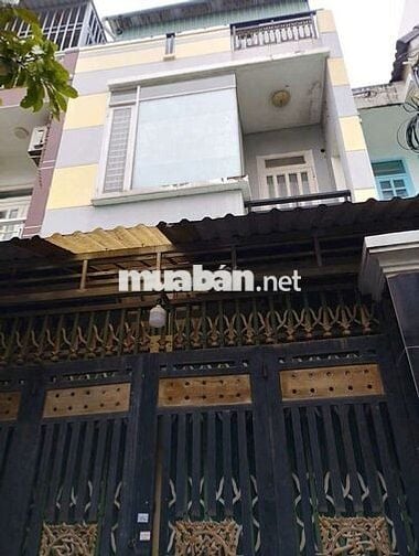 Nhà 1 lầu 2 phòng ngủ.sân thượng.uẻm to