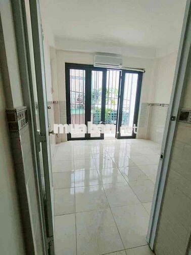Cho Thuê Phòng Trọ Giá Rẻ Đường Đoàn Văn Bơ Quận 4