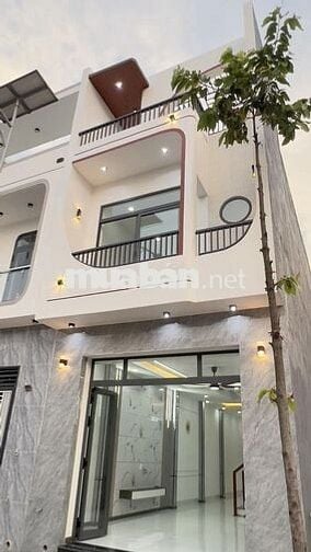 Nhà Mặt Tiền Tiện Kinh Doanh Ngay Trung Tâm Thủ Dầu Một