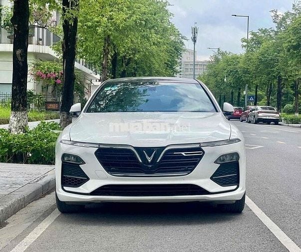 VinFast Lux A2.0 2021 Premium 2.0 AT - 60000 km