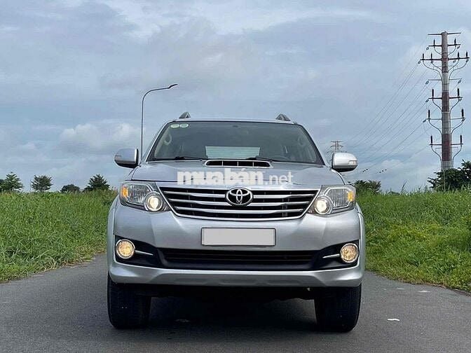 Toyota Fortuner 2016 2.4G 4x2 MT - 110000 km