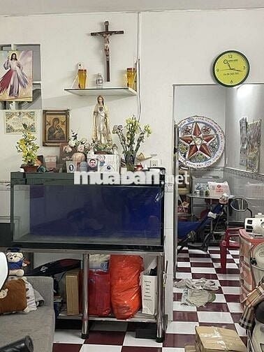 Bán nhà hẻm xe hơi Lạc Long Quân  2 tầng, sổ hồng riêng