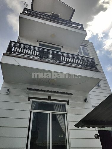 Nhà sổ đỏ 250m mặt tiền Huỳnh Tấn Phát