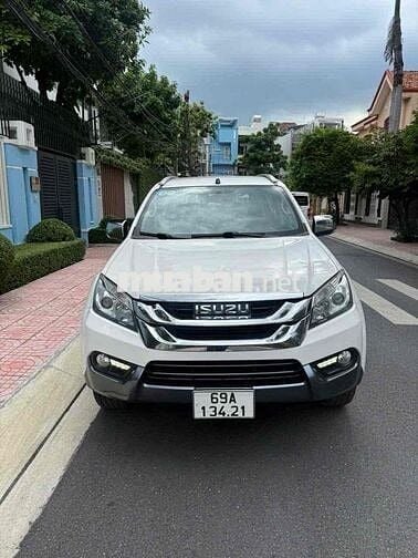 Isuzu Mu X 2.5 số sàn đời cuối 2016