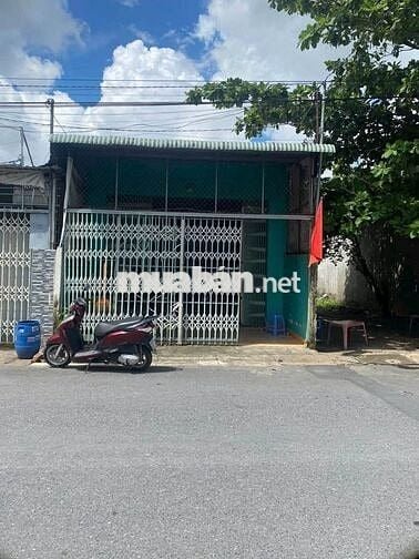Cần bán gấp căn nhà MT ở Tân Thới Nhì 18 , Hóc Môn 80m2 SHR giá 960tr