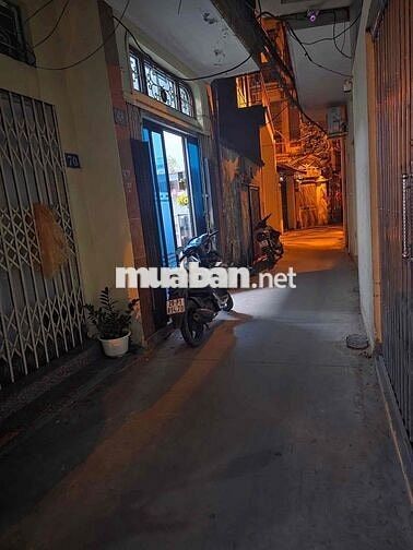 Chỉ Hơn 6 Tỷ -  Bán nhà Quan Hoa - Ngõ Thông - Mặt Tiền Rộng