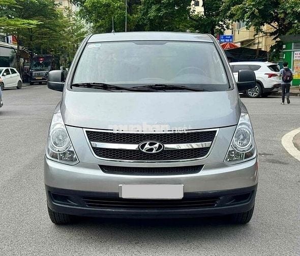 Hyundai Grand Starex 2013 Van 6 chỗ số sàn xăng