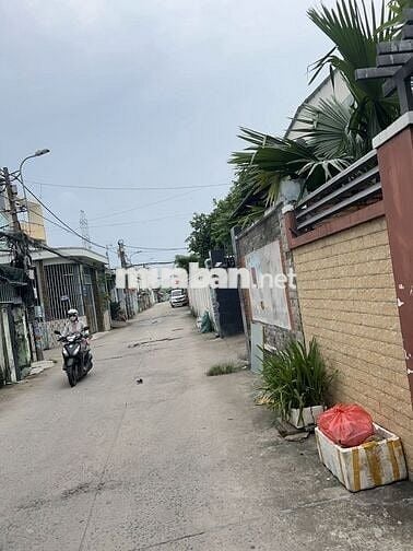 BÁN NHÀ HẺM Ô TÔ - PHAN VĂN HỚN, Q12 – DT 107m2 – Chỉ hơn 5 Tỷ!