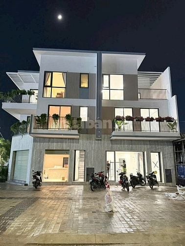 NHÀ THƯƠNG MẠI CĂN GÓC CHỈ TỪ 1 TỶ 200TR NHẬN NHÀ TẠI TPHCM