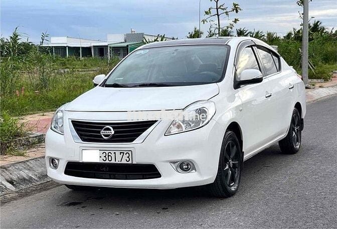 Nissan Sunny 2017 tự động 1.5 XV Premium - 99000
