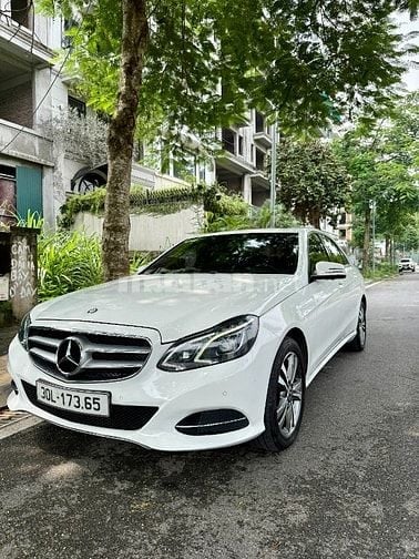 Bán Mercedes E250 2014 W212 màu trắng nội thất vang đỏ