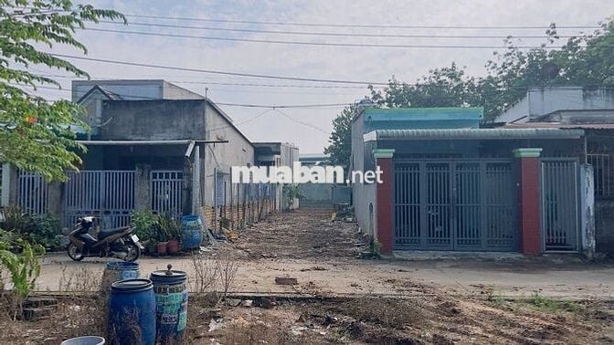 Ông anh gom tiền mua vị trí khác, bán nhanh 172.2m2 giá 1 tỷ 550
