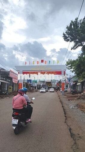 BÁN ĐẤT MẶT TIỀN NHỰA  GẦN DỰ ÁN NÚI CHỨA CHAN GIA LÀO