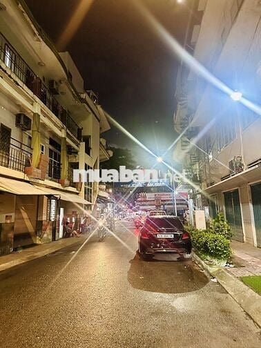 BÁN NHÀ HẺM TRẦN QUANG DIỆU QUẬN 3