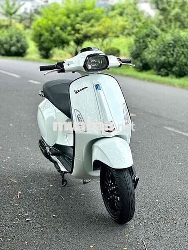 Vespa Sprint biển số tiến siêu đẹp. phong thuỷ