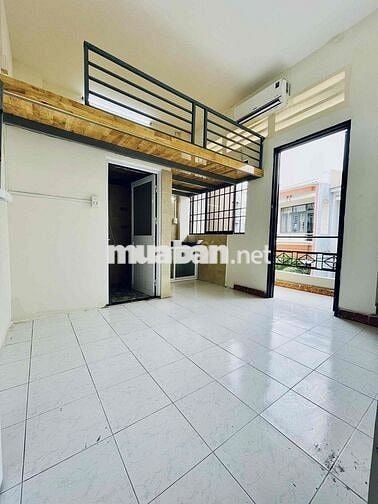 PHÒNG DUPLEX BAN CÔNG - NGAY LÊ VĂN SỸ