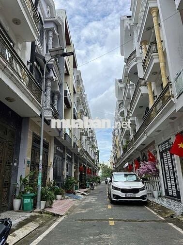 NHÀ PHỐ LIỀN KỀ 4 TẤM GIÁ TỐT 5TỶ2