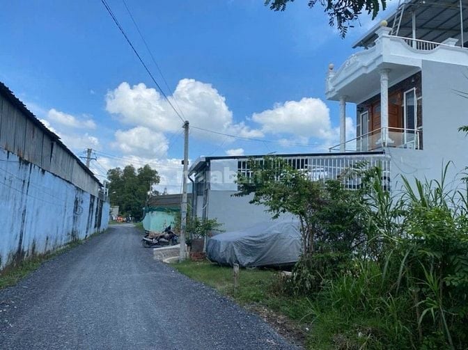 Bán 270,4m2 đất thổ cư 258m2, xã Củ Chi..