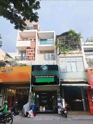 Cho thuê nhà đẹp mặt tiền Phạm Văn Hai, p3.