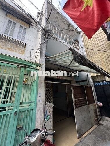 Bán nhà Q11 P3 Lac Long Quan. 42m2 ~5 tỷ. Nhà cũ tiện xây mới. Hẻm 5m.