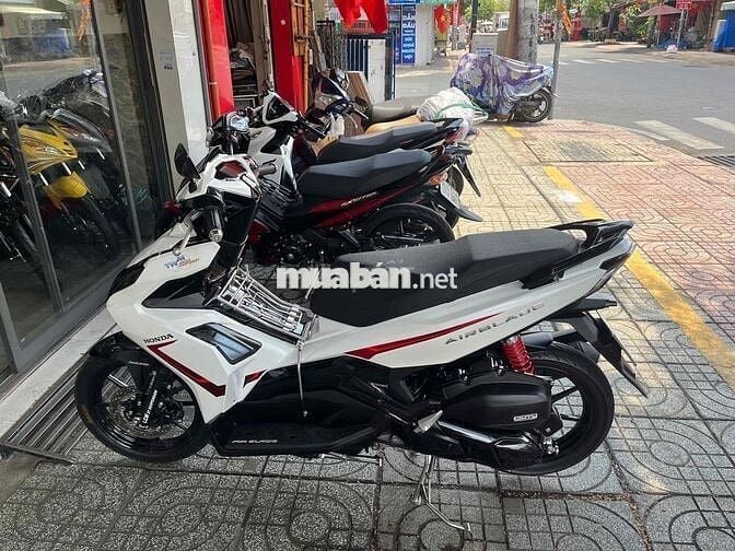 có dự án mới nên cần ra đi con xe tâm huyết. ab125
