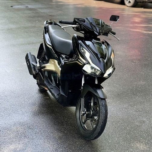 Bán xe AirBlade AB 125 đen mờ đời mới giá thanh lý nhanh