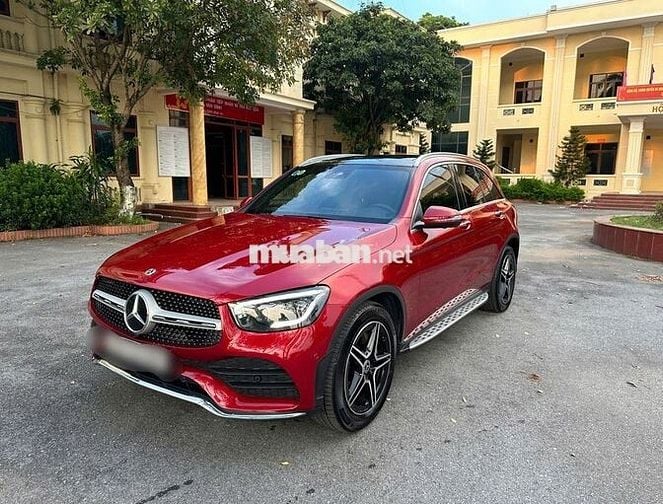 Chính chủ bán GLC 300 4MATIC 2020 như mới
