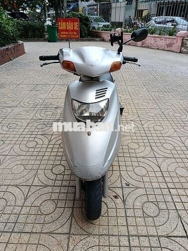 Suzuki Amity .