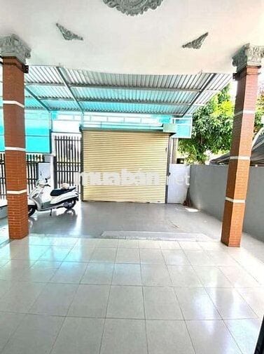 Cho thuê nhà vừa làm kho vừa ở 120m2 sân oto 1 phòng ngủ