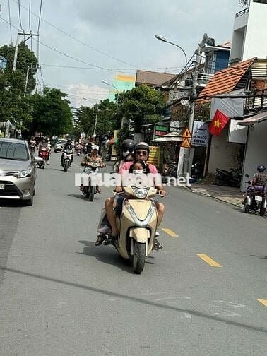 Mặt tiền đường nhựa lớn Nguyễn Thị kiểu