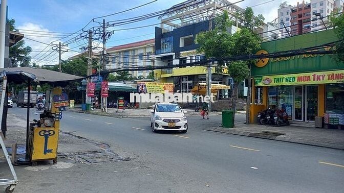 Nhà 2 lầu, sân thượng 5x20m, MT song hành, 7PN giá 22tr/tháng