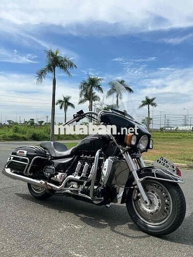 Cần Bán Triumph Rocket3 touring