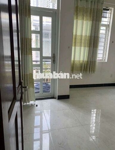 Nhà 1 Trệt 2 Lầu Sân Thượng 4PN 4x17m Mặt Tiền 10m KDC Phú Thuận