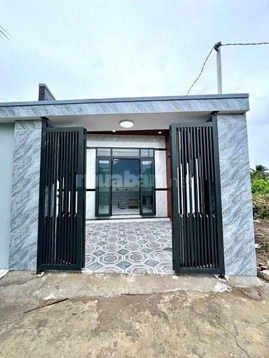 Ngộp bank bán gấp căn nhà ở xã Tân An Hội - Củ Chi, DT 94m2, Giá 980 t