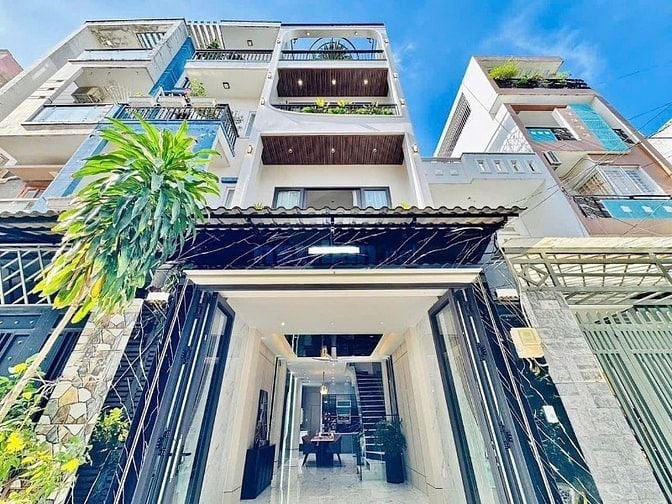 chính chủ bán nhà tại đường Lạc Long Quân - Quận11, nhà đẹp giá tốt 