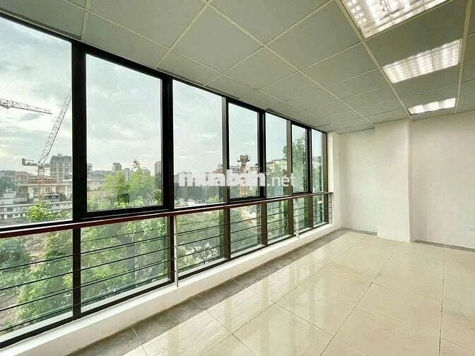 Cho thuê gấp mặt sàn tại Trần Nguyên Đán, Hoàng Mai diện tích 100m2