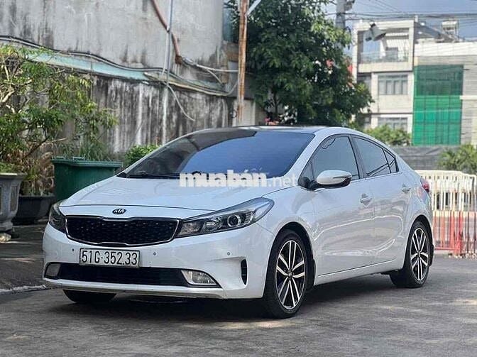 Kia Cerato 2017 2.0 AT - 85000 km