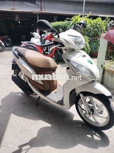 Bán xe vison màu trắng 9 chủ