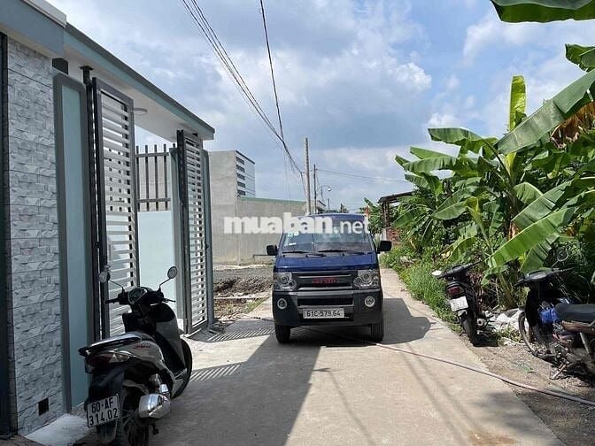nhà gần chợ Hương Phước hẻm xe hơi shr thổ cư giá 2,15tỷ tl