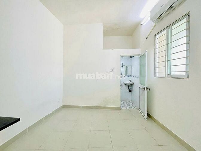 STUDIO NHỎ XINH NGAY GẦN ĐH HUTECH, GTVT - 20M2 - HẦM XE - THANG MÁY