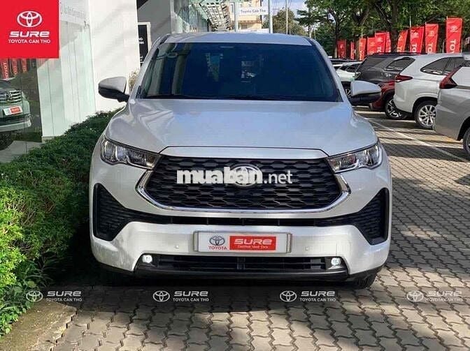 Toyota Innova Cross 2024 - siêu lướt