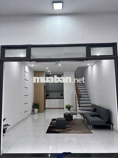 Cần bán trả n.ợ cho con 3.5mx1.4m, 2 phòng, 2 vệ sinh Nguyễn Văn Bứa