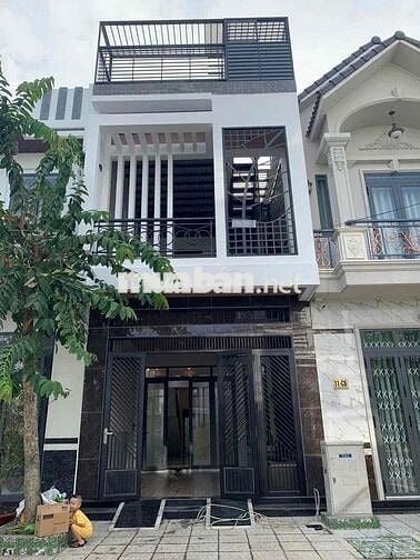 Nhà lầu mới đẹp 3 phòng KdC Phú An