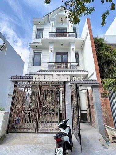 NHÀ 3 TẦNG NGAY CÔNG VIÊN NAM LONG - CHỈ 5,3 TỶ