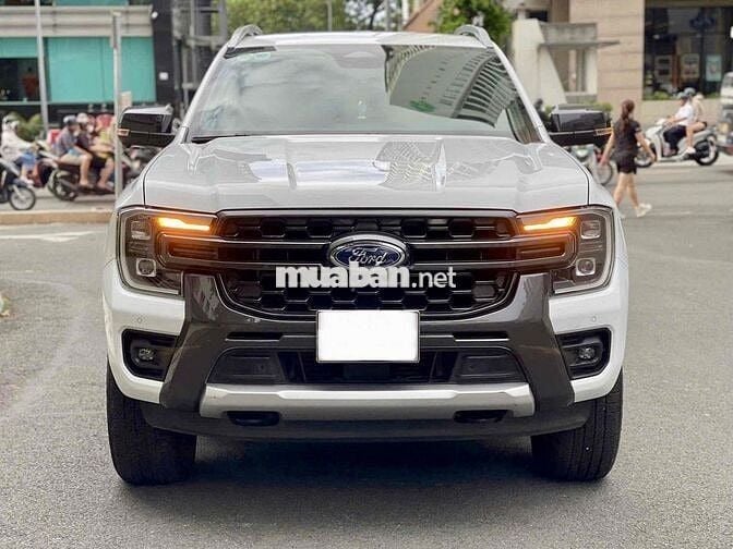 Wildtrak xe lướt bán tại hãng Ford cam kết chất xe