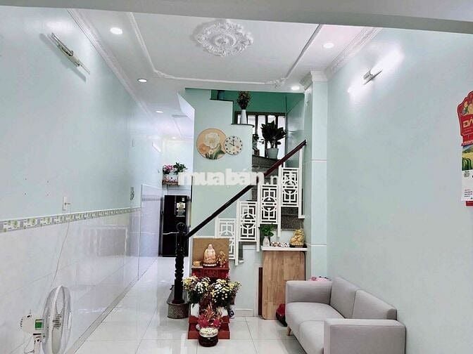 Nhà 2PN 2WC Full Nội Thất. Hẻm 5M lê thúc hoạch.DT: 3,3 X 10 trệt lầu