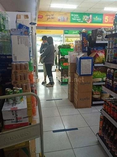 Siêu thị Quận 12 bổ sung nhân viên nam, nữ đi làm ngay