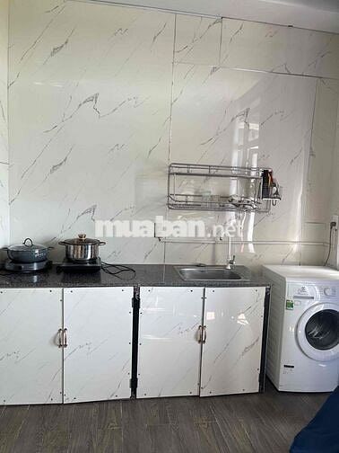 Chính chủ cho thuê căn hộ 1PN mặt tiền Ngô Quyền